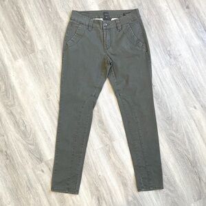 Jag Low Rise Slim Leg Gray Women's Jeans